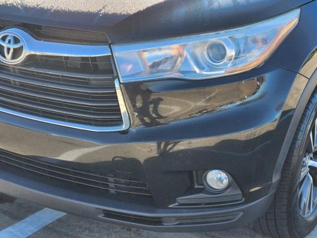 used 2016 Toyota Highlander car, priced at $17,300