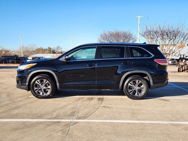 used 2016 Toyota Highlander car, priced at $17,300