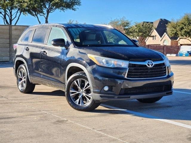 used 2016 Toyota Highlander car, priced at $17,300