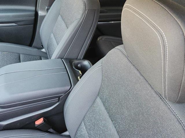 used 2025 Chevrolet Traverse car, priced at $38,250