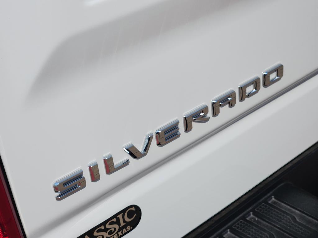 new 2026 Chevrolet Silverado 1500 car, priced at $40,560