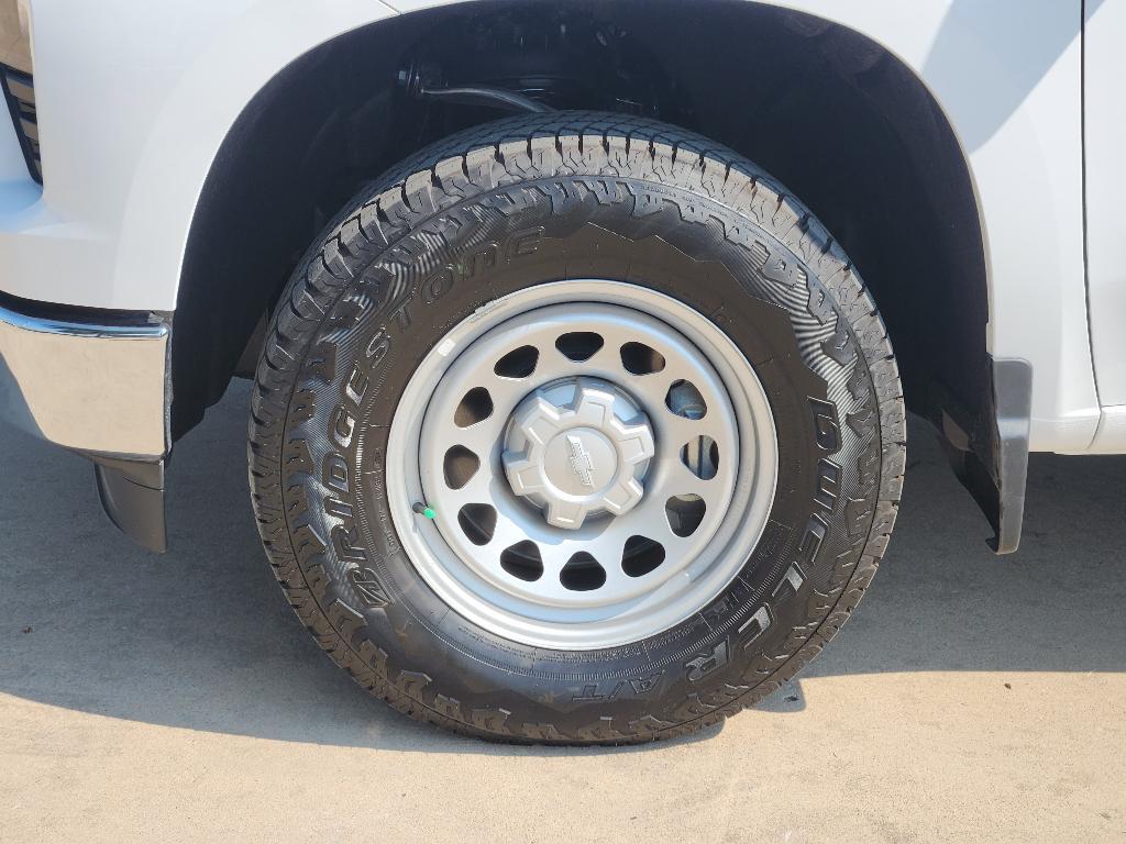 new 2026 Chevrolet Silverado 1500 car, priced at $40,560