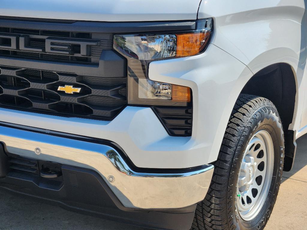 new 2026 Chevrolet Silverado 1500 car, priced at $40,560