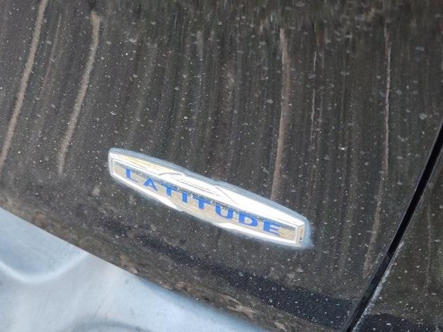 used 2018 Jeep Cherokee car, priced at $15,197