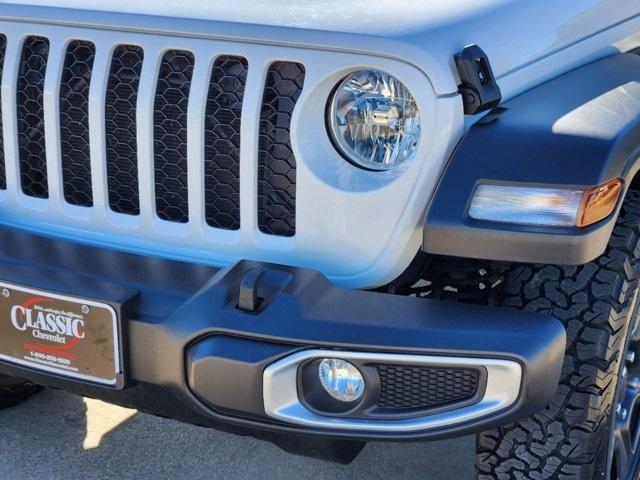 used 2023 Jeep Gladiator car, priced at $31,400