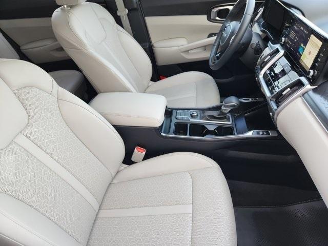 used 2023 Kia Sorento car, priced at $27,700