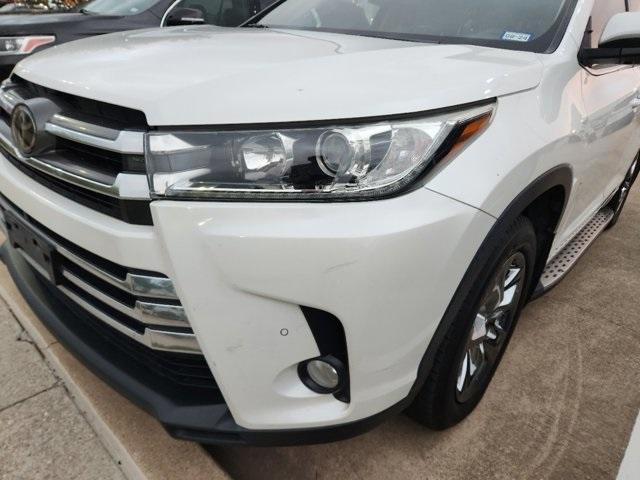 used 2018 Toyota Highlander car, priced at $27,600