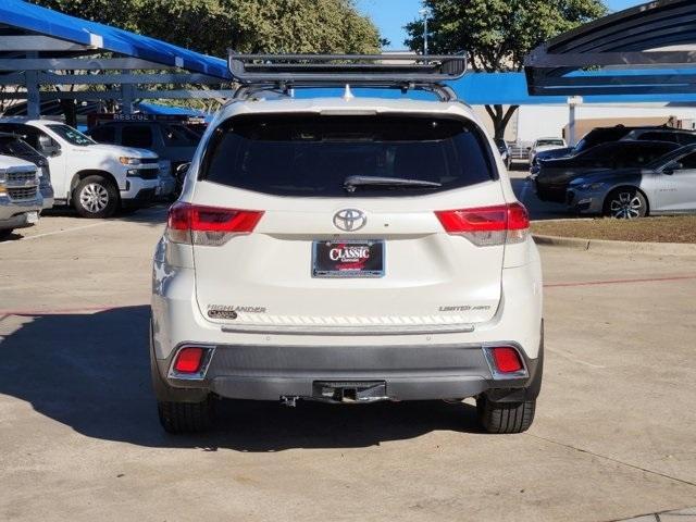 used 2018 Toyota Highlander car, priced at $26,800