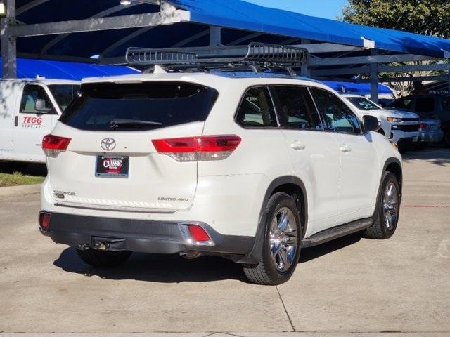 used 2018 Toyota Highlander car, priced at $26,800