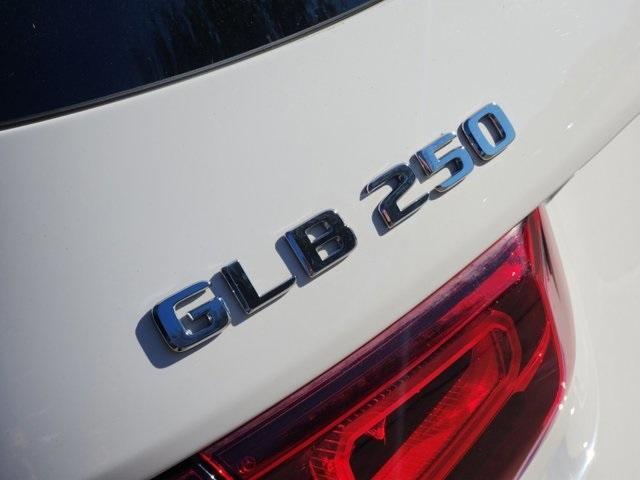 used 2022 Mercedes-Benz GLB 250 car, priced at $32,000