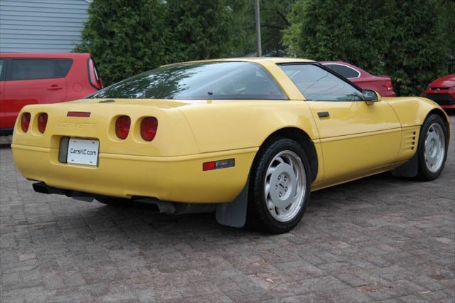 used 1992 Chevrolet Corvette car, priced at $15,900