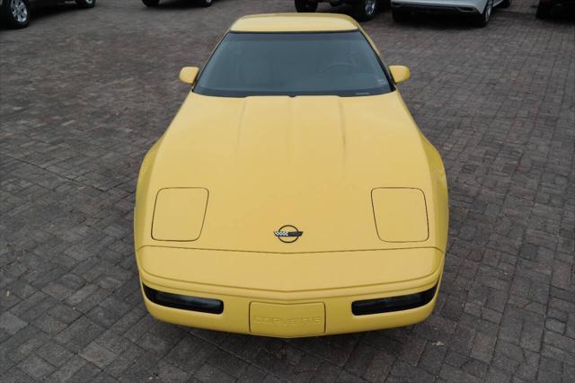 used 1992 Chevrolet Corvette car, priced at $15,900