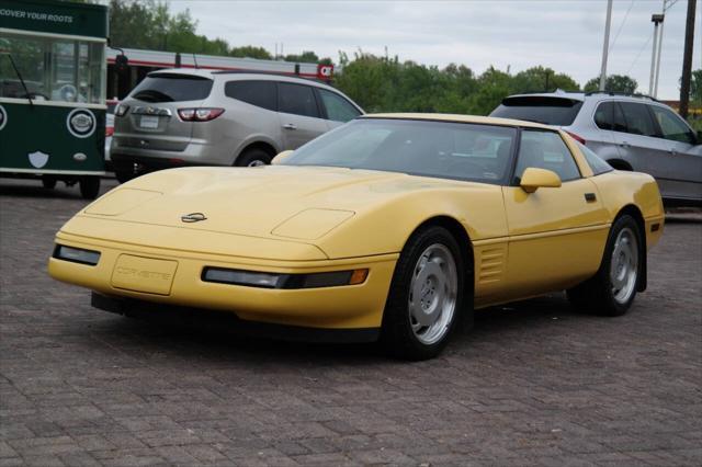 used 1992 Chevrolet Corvette car, priced at $15,900