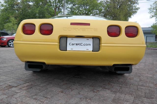 used 1992 Chevrolet Corvette car, priced at $15,900