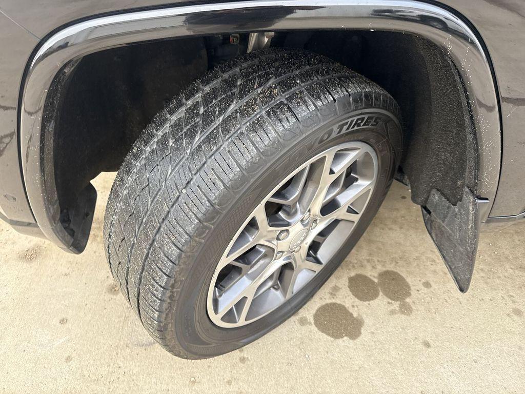 used 2020 Jeep Grand Cherokee car, priced at $27,792