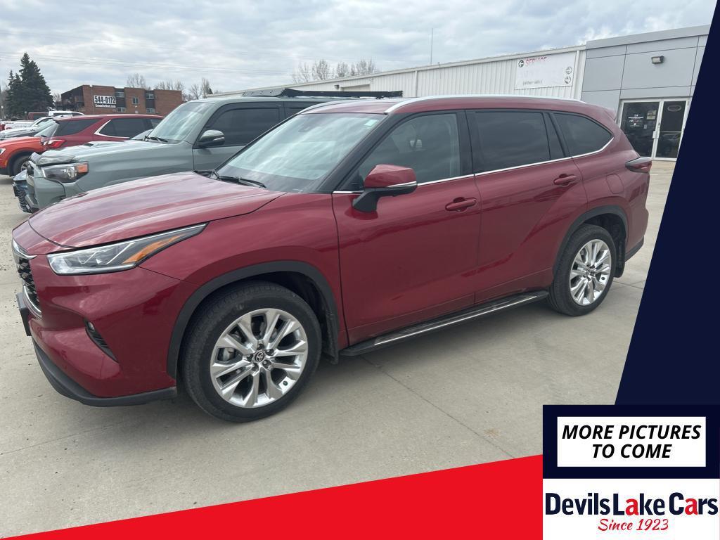 used 2024 Toyota Highlander car, priced at $46,492