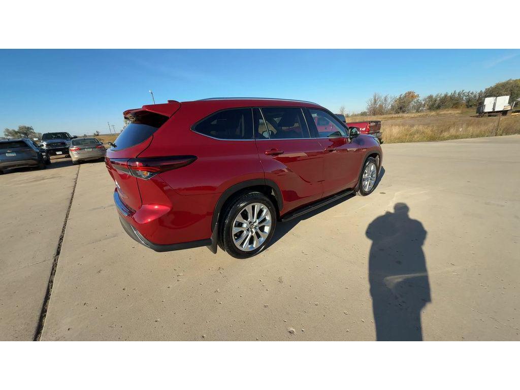 used 2024 Toyota Highlander car, priced at $43,795