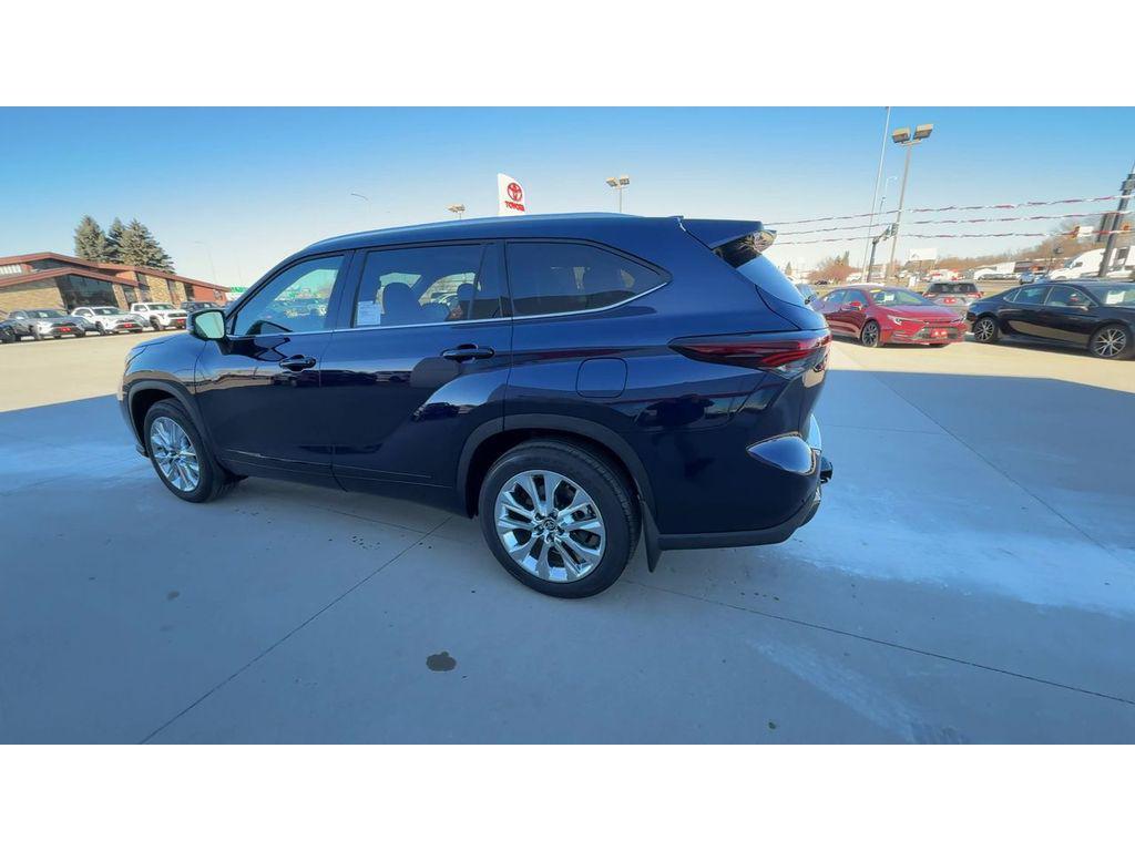 new 2026 Toyota Highlander car, priced at $53,007