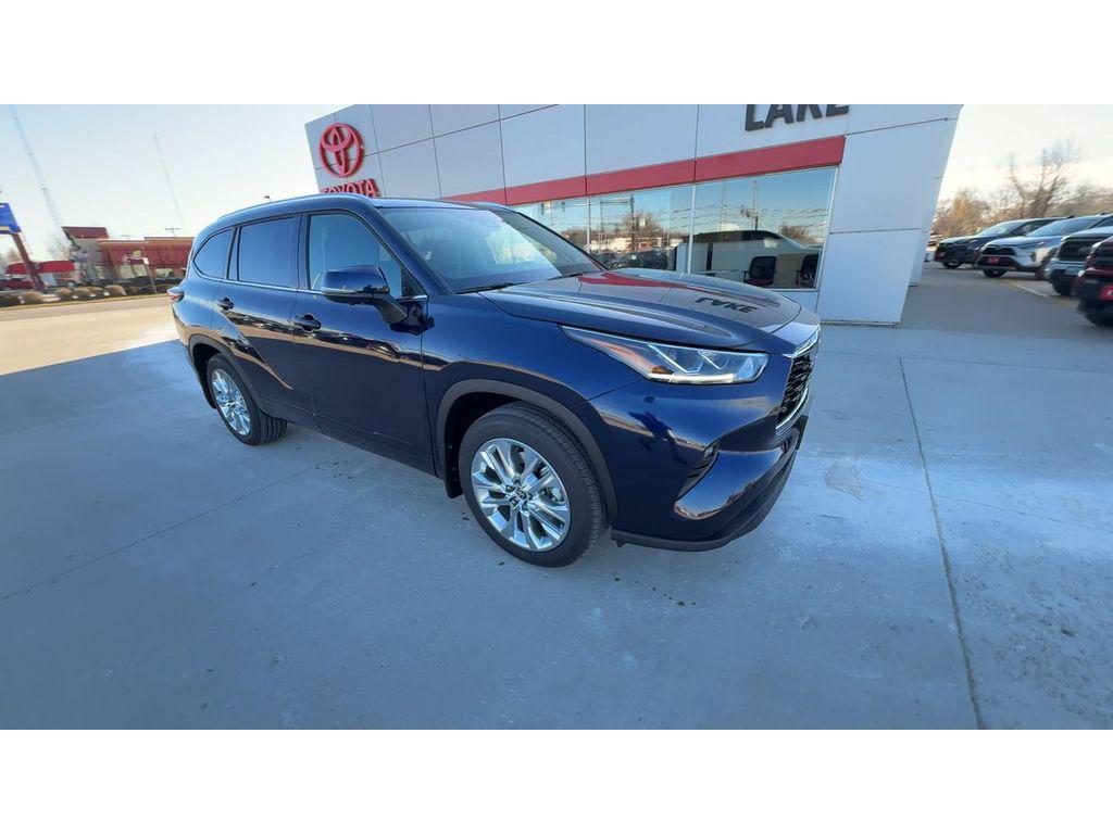 new 2026 Toyota Highlander car, priced at $53,007