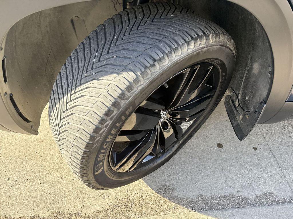 used 2018 Volkswagen Atlas car, priced at $17,592