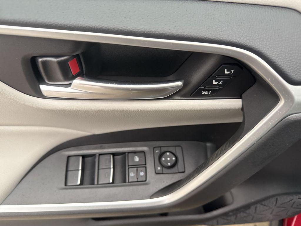 new 2025 Toyota RAV4 car, priced at $39,752