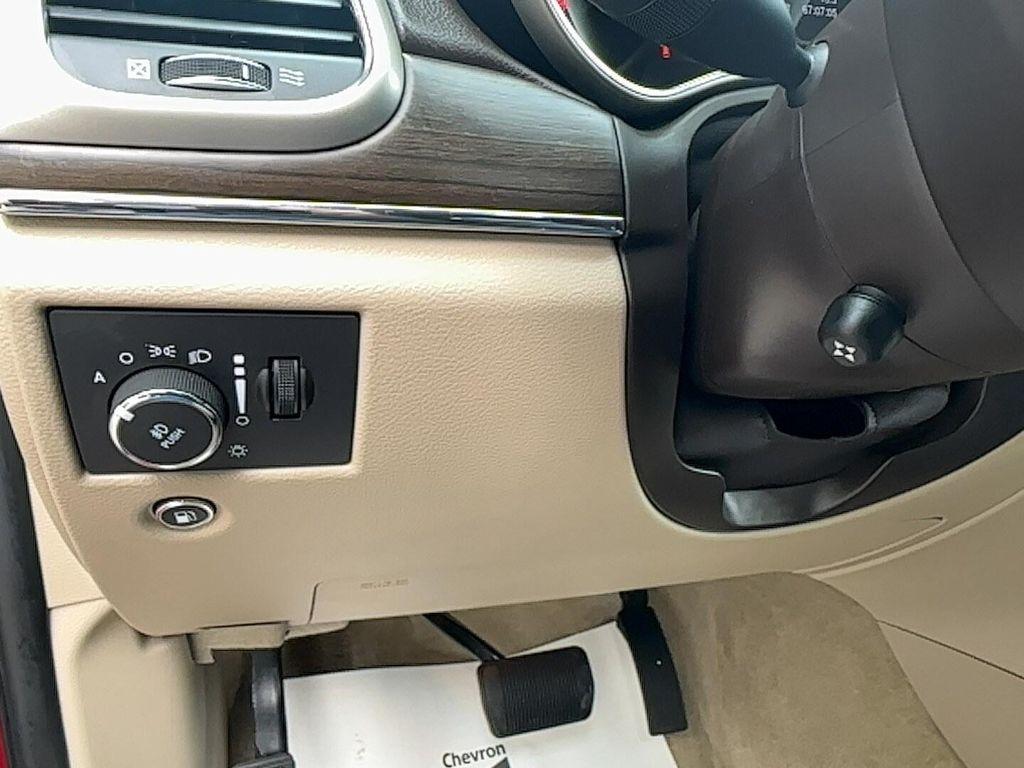 used 2015 Jeep Grand Cherokee car, priced at $14,588