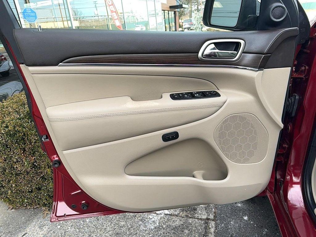 used 2015 Jeep Grand Cherokee car, priced at $14,588