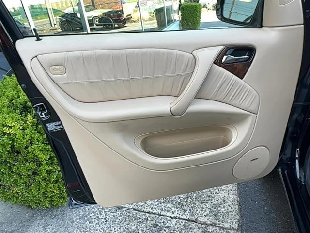 used 2004 Mercedes-Benz M-Class car, priced at $11,788