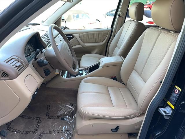 used 2004 Mercedes-Benz M-Class car, priced at $11,788