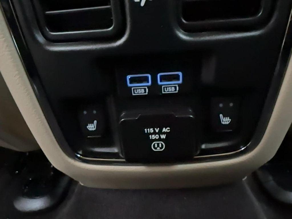 used 2018 Jeep Grand Cherokee car, priced at $15,885