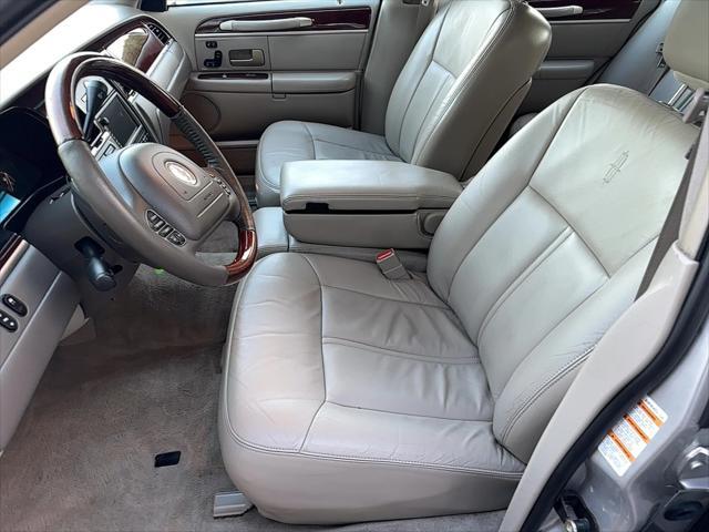 used 2004 Lincoln Town Car car, priced at $13,485