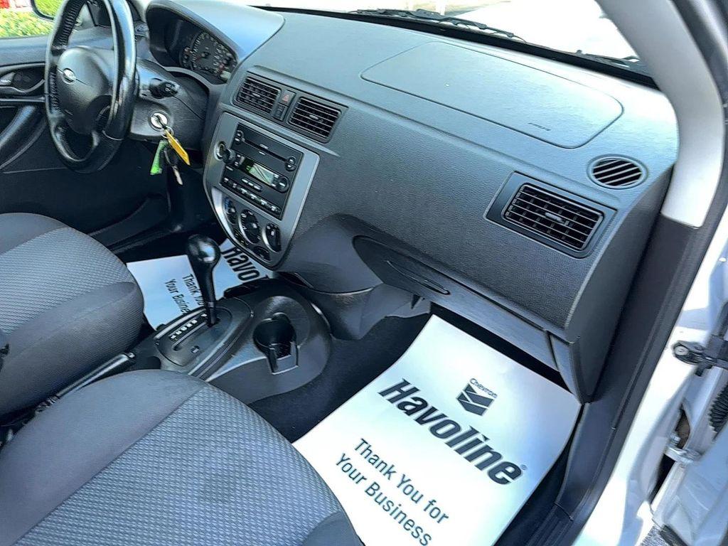 used 2007 Ford Focus car, priced at $5,885
