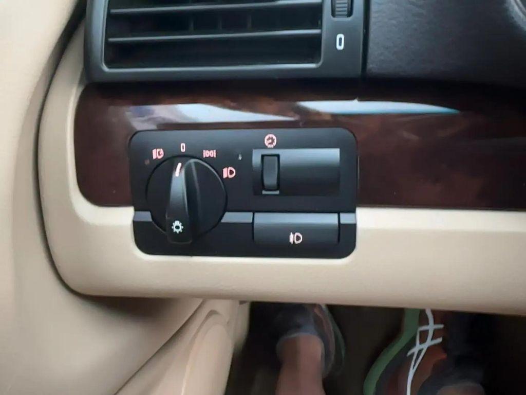 used 2004 BMW 325 car, priced at $9,985