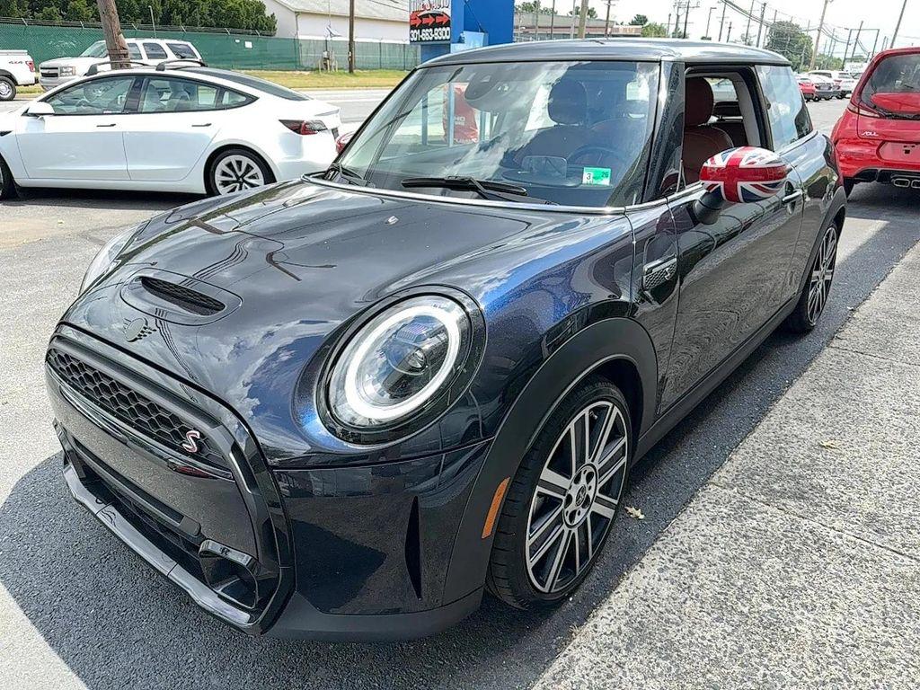 used 2024 MINI Hardtop car, priced at $29,988