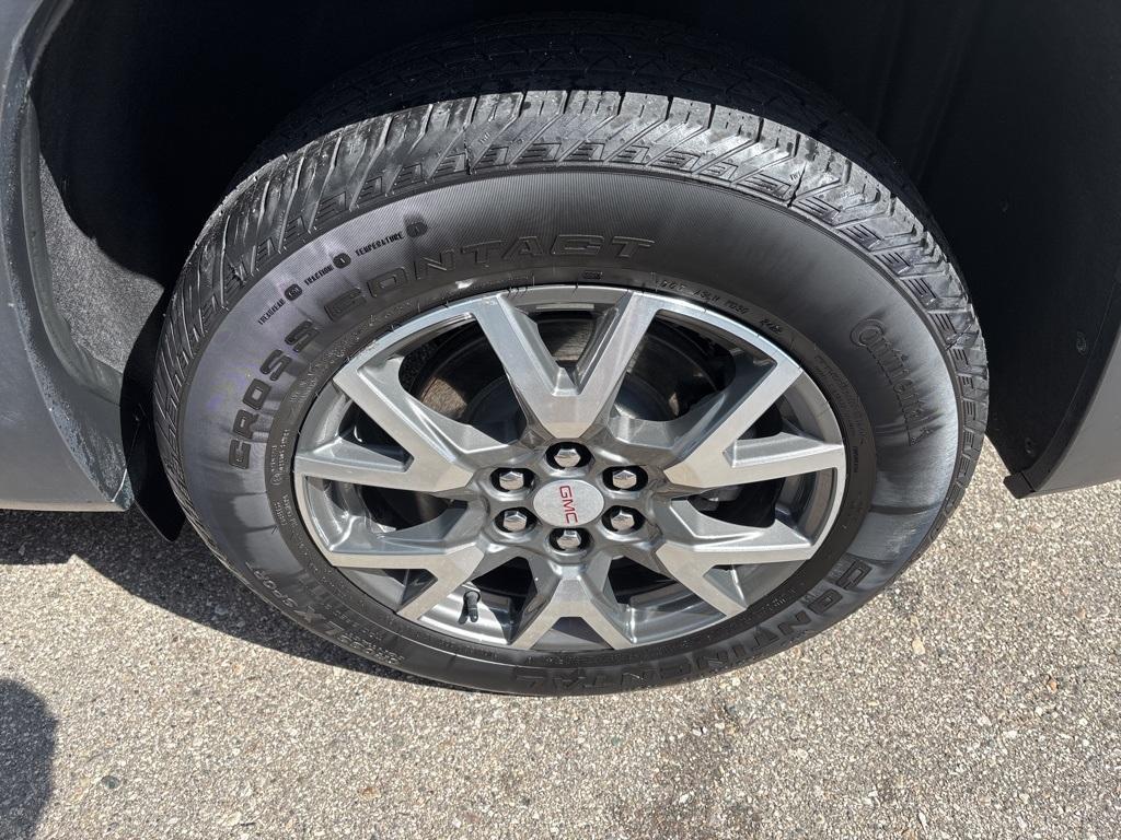 used 2023 GMC Acadia car, priced at $26,895
