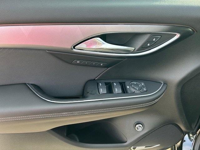 new 2025 Buick Envision car, priced at $39,044