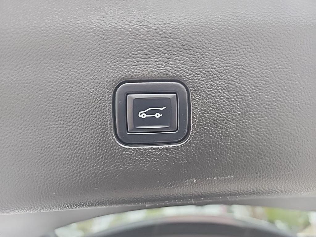 used 2022 Buick Enclave car, priced at $30,995
