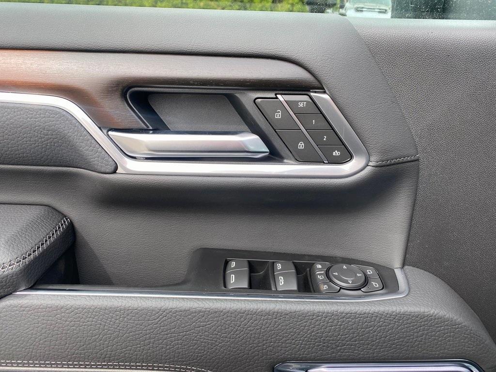 new 2025 GMC Sierra 2500 car, priced at $79,267