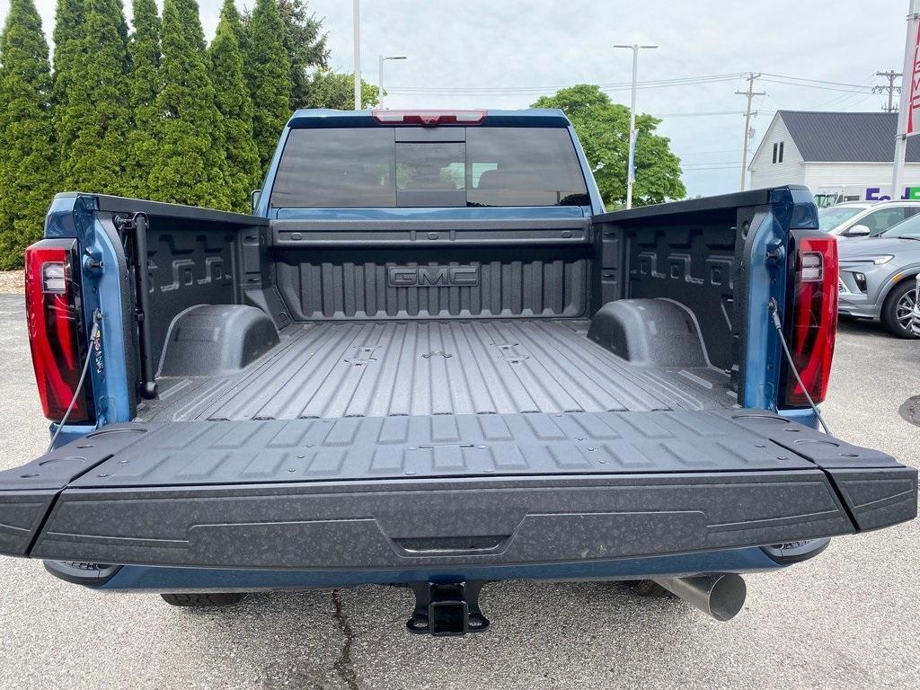 new 2025 GMC Sierra 2500 car, priced at $79,267