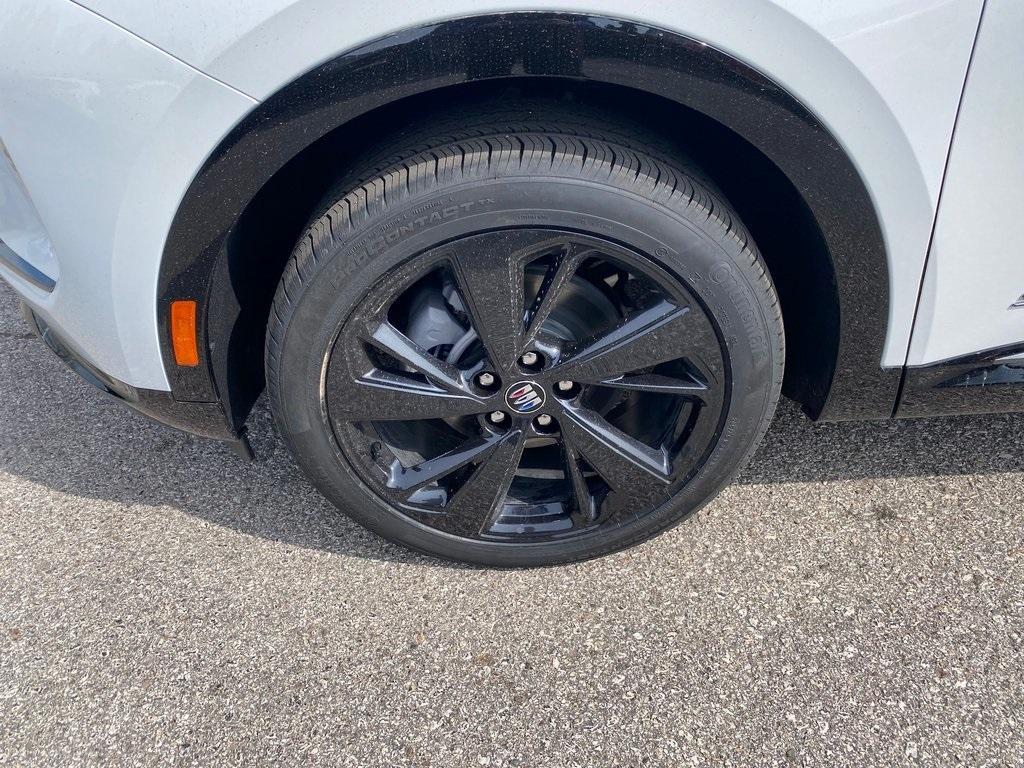 new 2025 Buick Envision car, priced at $39,918
