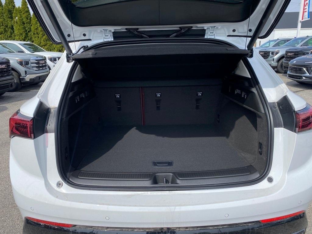 new 2025 Buick Envision car, priced at $39,918