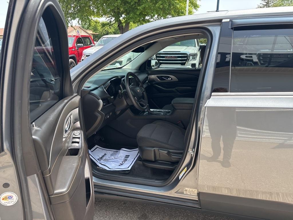 used 2019 Chevrolet Traverse car, priced at $17,495