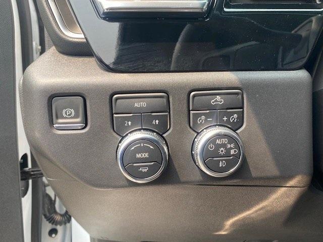 new 2025 GMC Sierra 1500 car, priced at $47,144