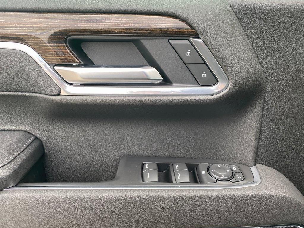 new 2025 GMC Sierra 1500 car, priced at $48,727