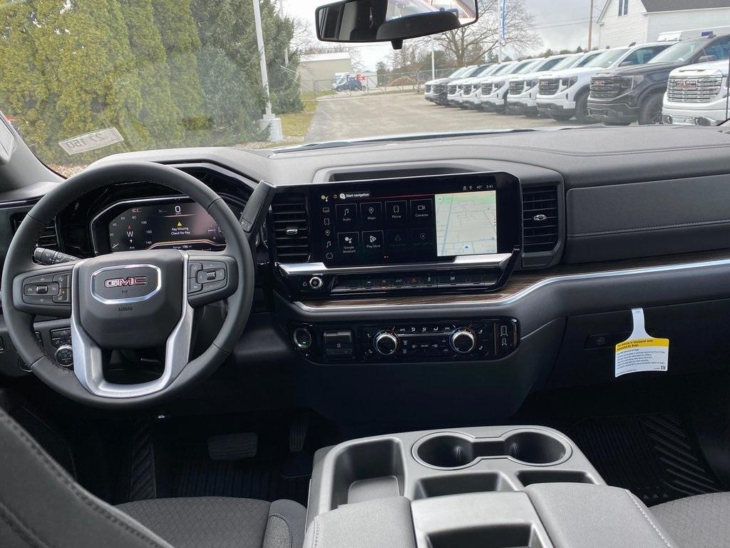 new 2025 GMC Sierra 1500 car, priced at $48,727