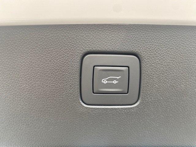 new 2025 Buick Envista car, priced at $25,282