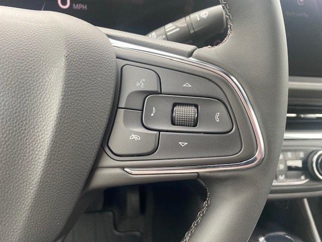 new 2025 Buick Envista car, priced at $25,282