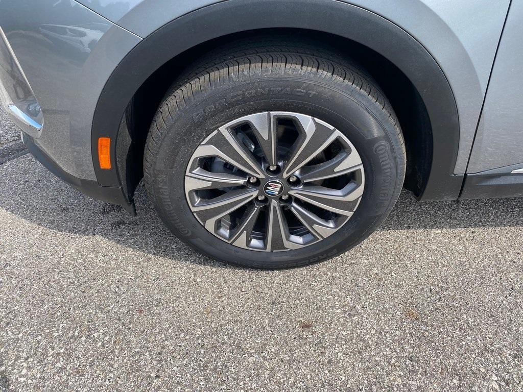 new 2025 Buick Envision car, priced at $38,322