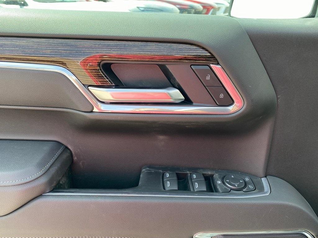 new 2025 GMC Sierra 1500 car, priced at $48,295