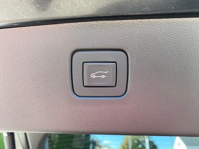 new 2025 Buick Envista car, priced at $28,885